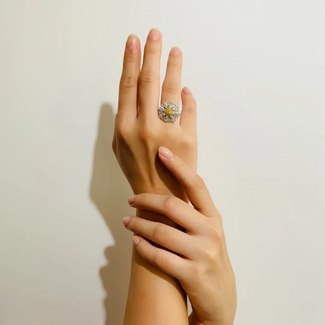 18K Yellow Gold and White Gold Yellow Diamond Ring
