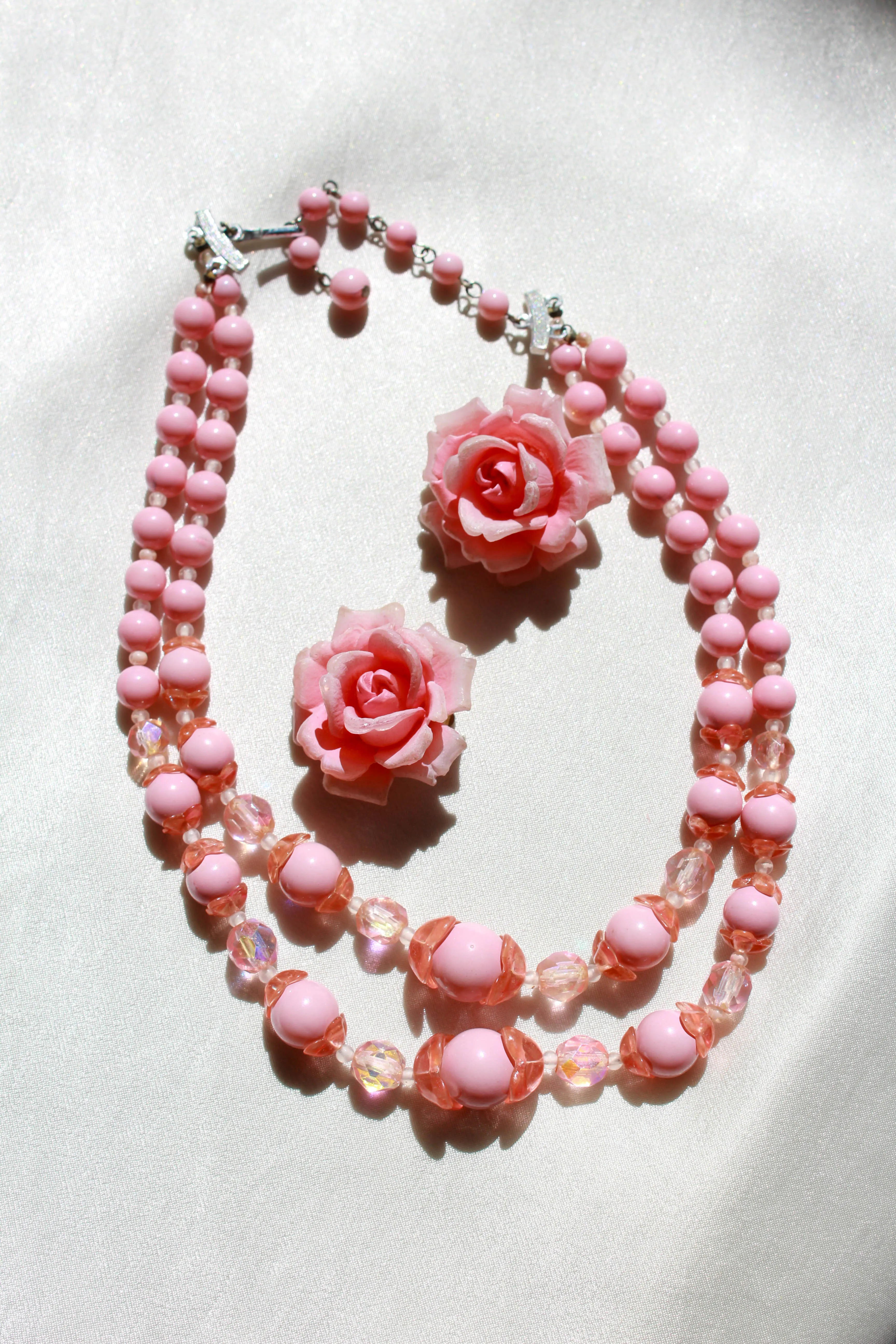 1950s Pink Glass Bead Necklace