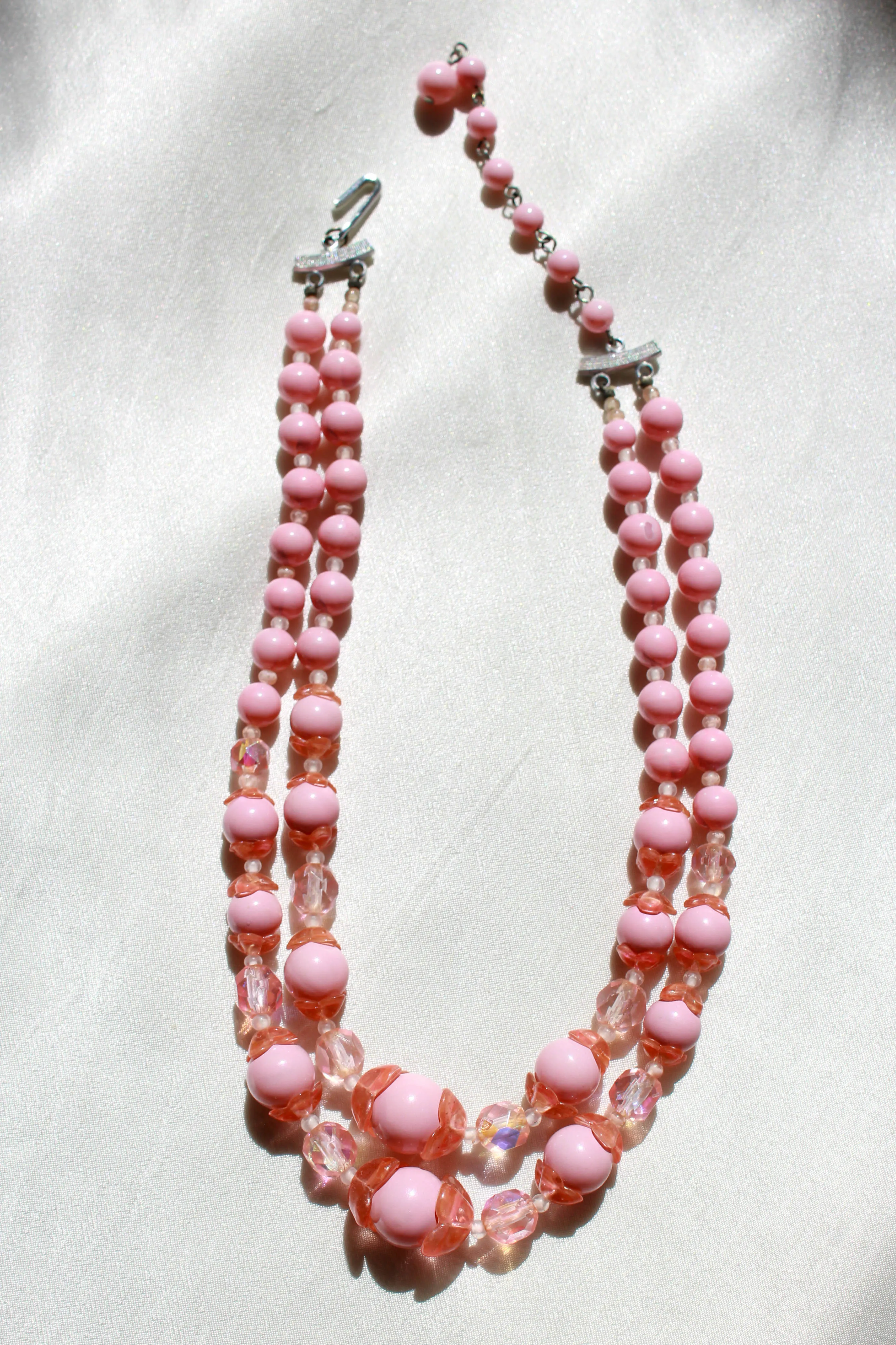1950s Pink Glass Bead Necklace
