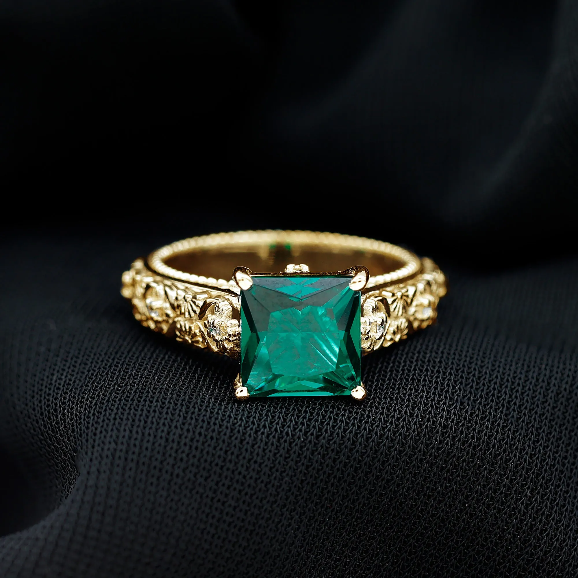 2.50 CT Princess Cut Created Emerald Solitaire Ring with Diamond