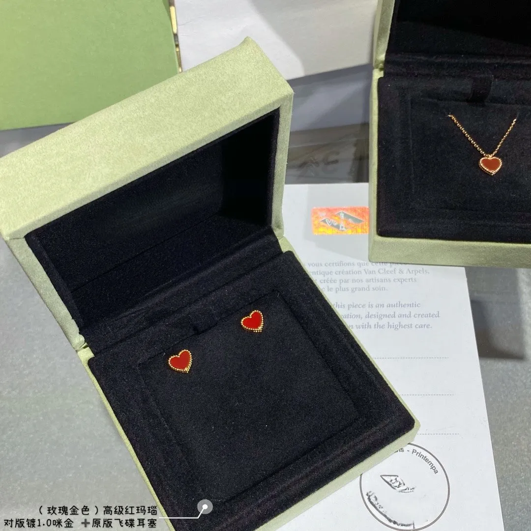Advanced red agate heart shaped love earrings V gold ML2412231
