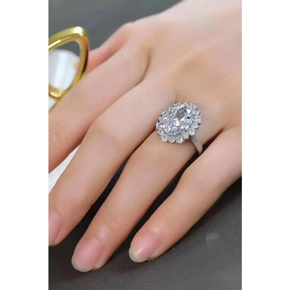 Elegant 8 Carat Moissanite Ring in 925 Silver for Luxury Fashion Women