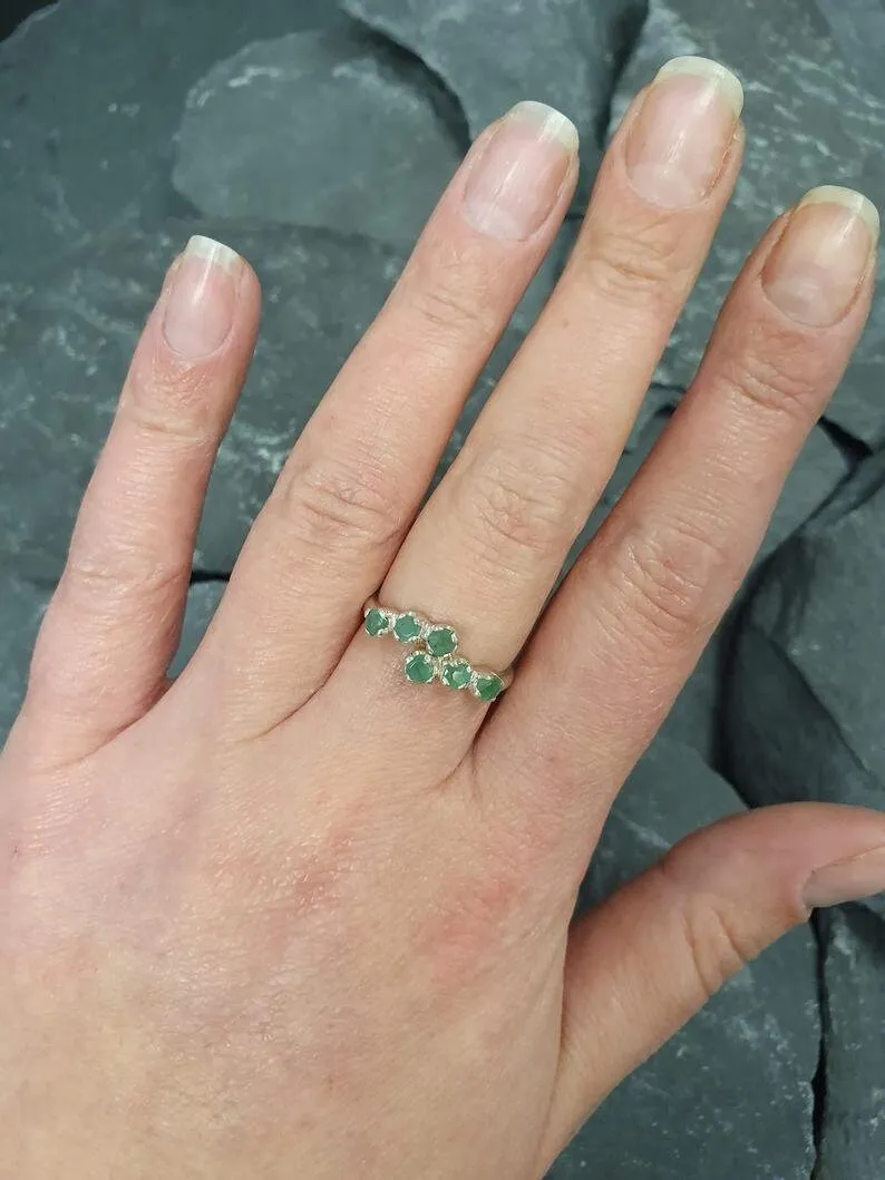 Emerald Ring - Green Bypass Band - Vintage Dainty Ring