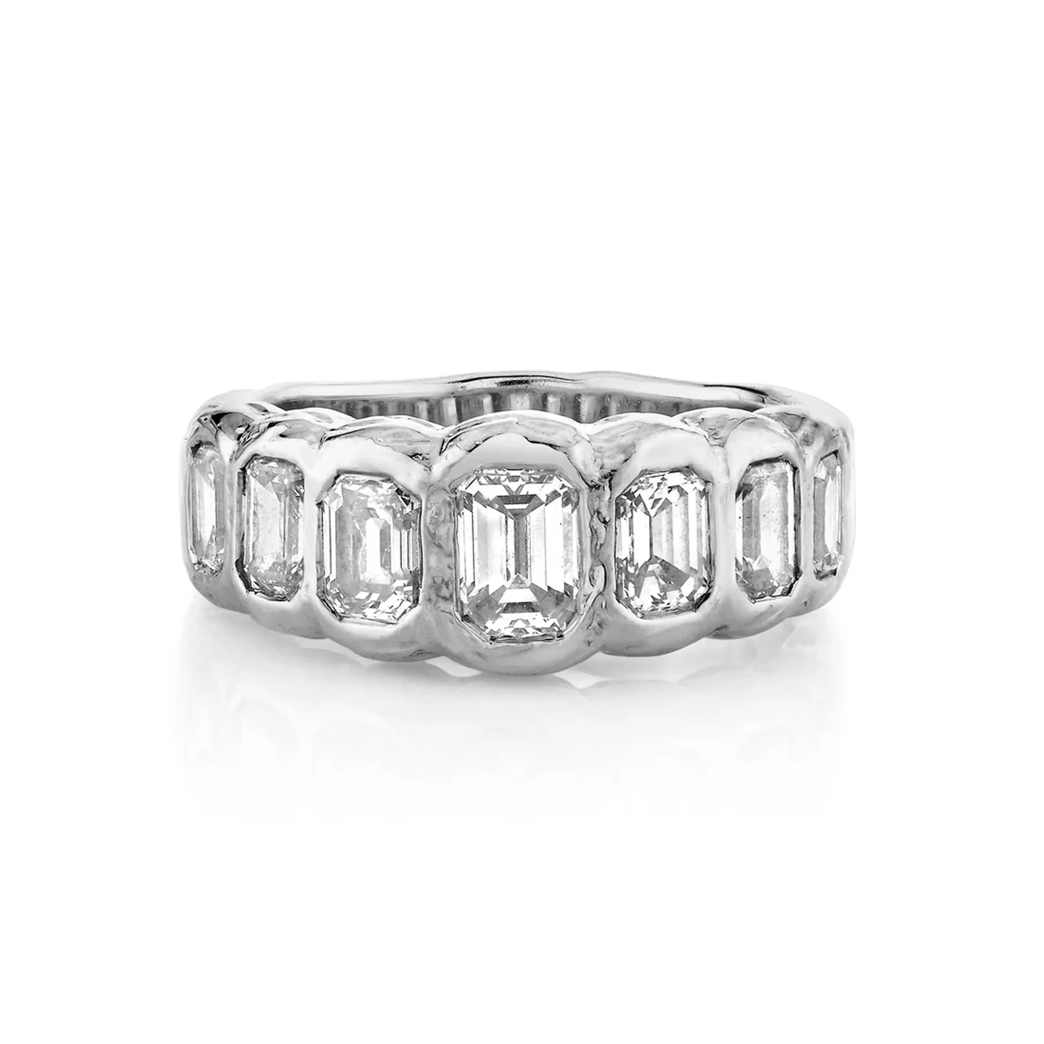 Graduated Emerald Cut Diamond River Ring