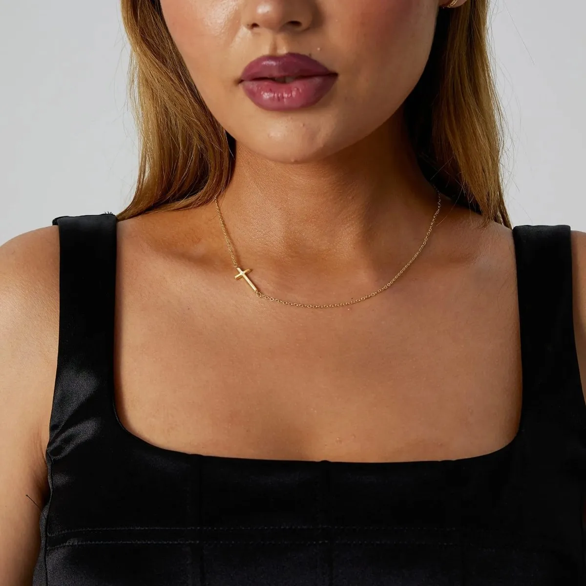 Kyerlyn Dainty Cross Necklaces