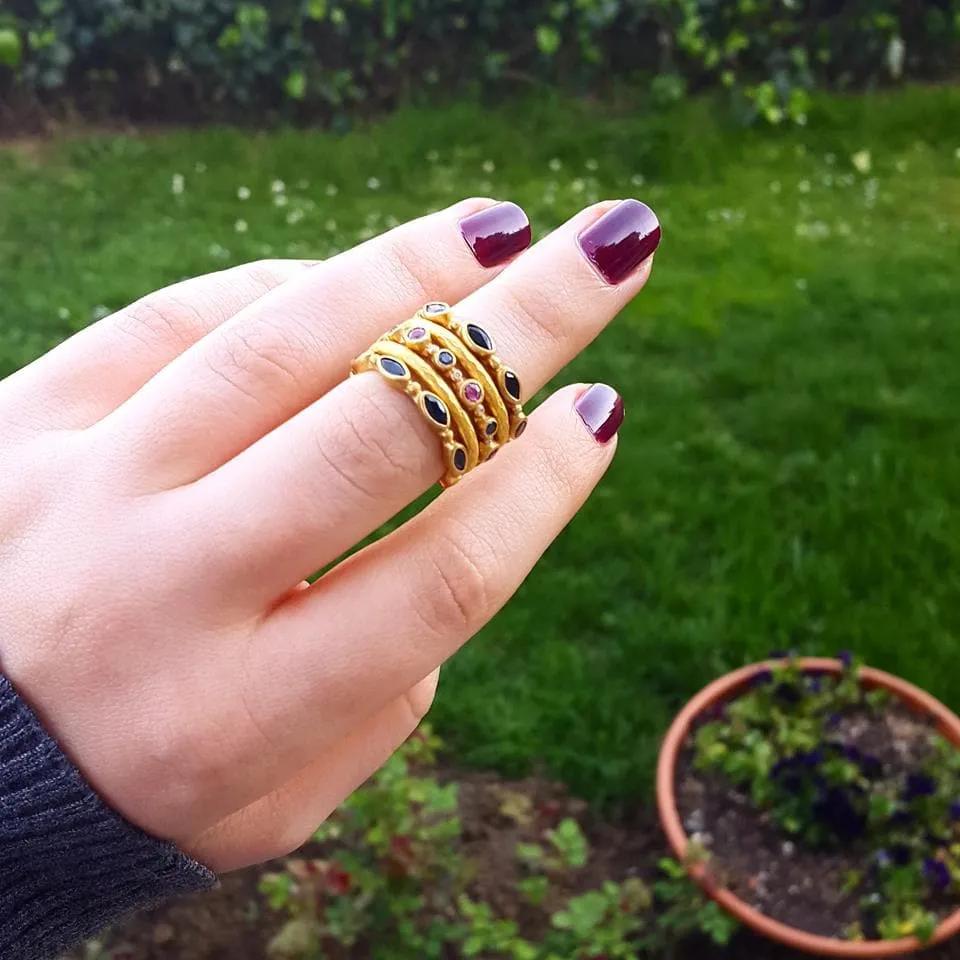 Lika Behar 2mm Pure Love Hammered Band