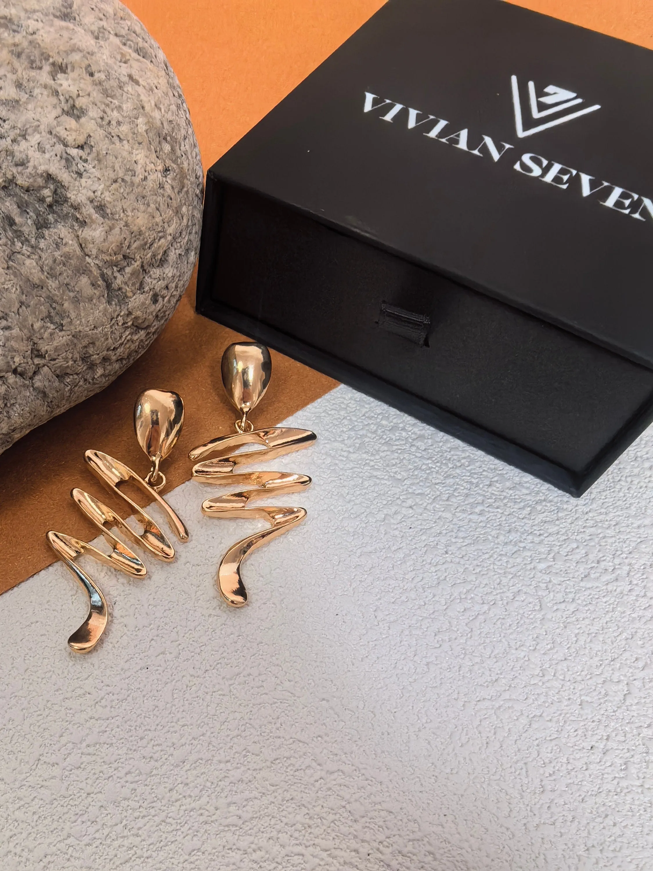 Minimalist Gold Twisted Drop Statement Dangle Earrings