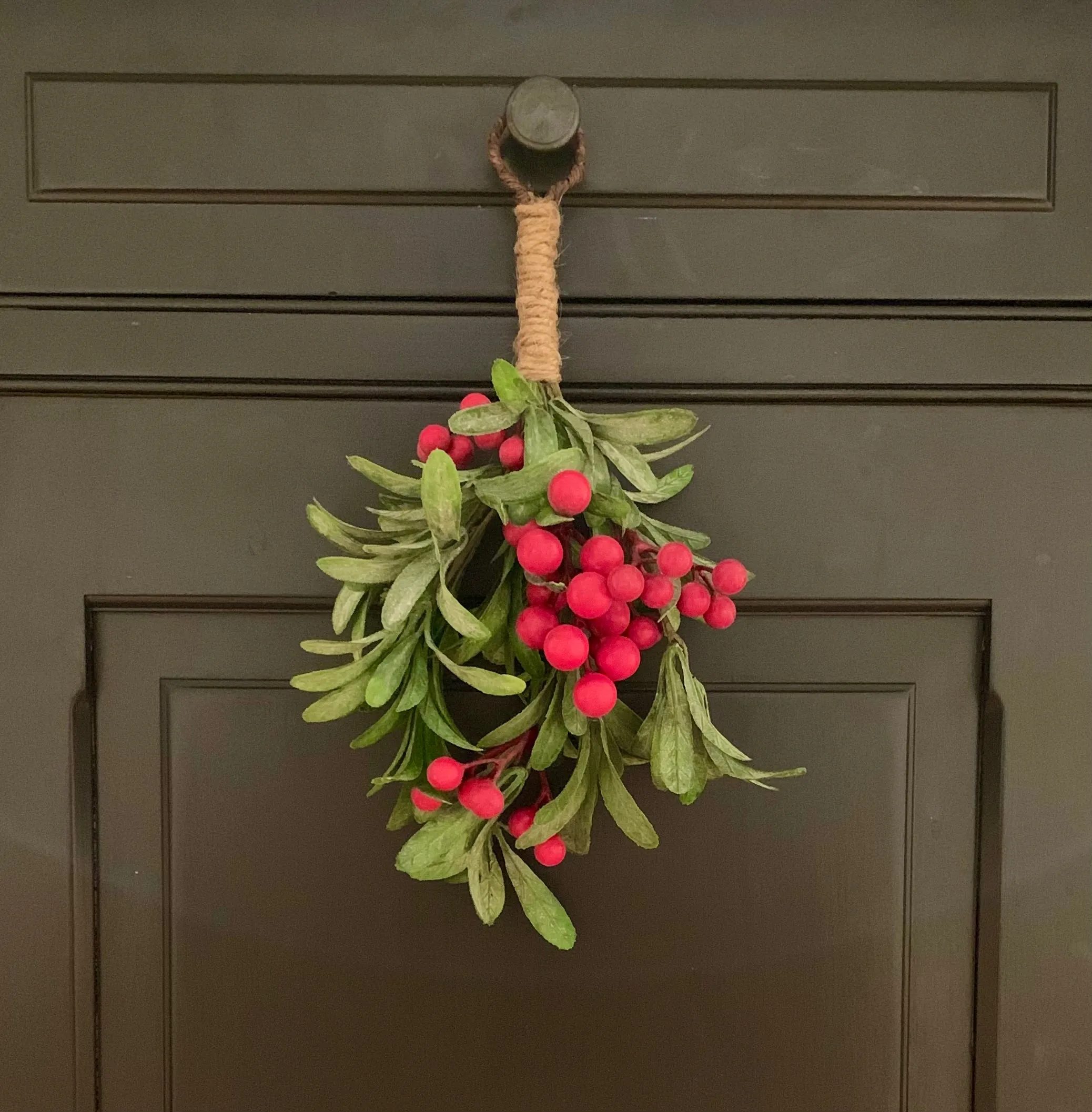 Mistletoe, Hanging Mistletoe, Red Berry Bundle