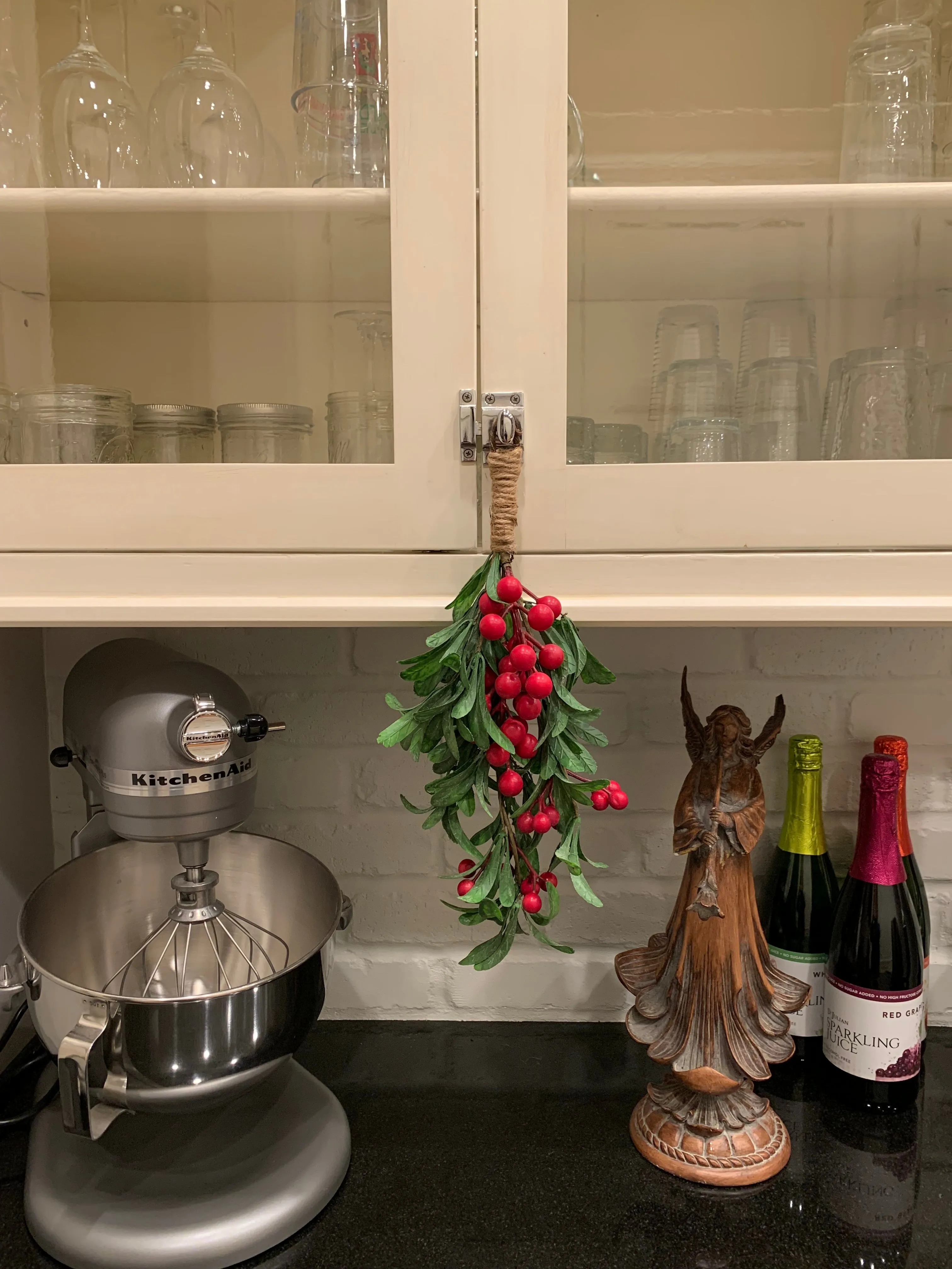 Mistletoe, Hanging Mistletoe, Red Berry Bundle