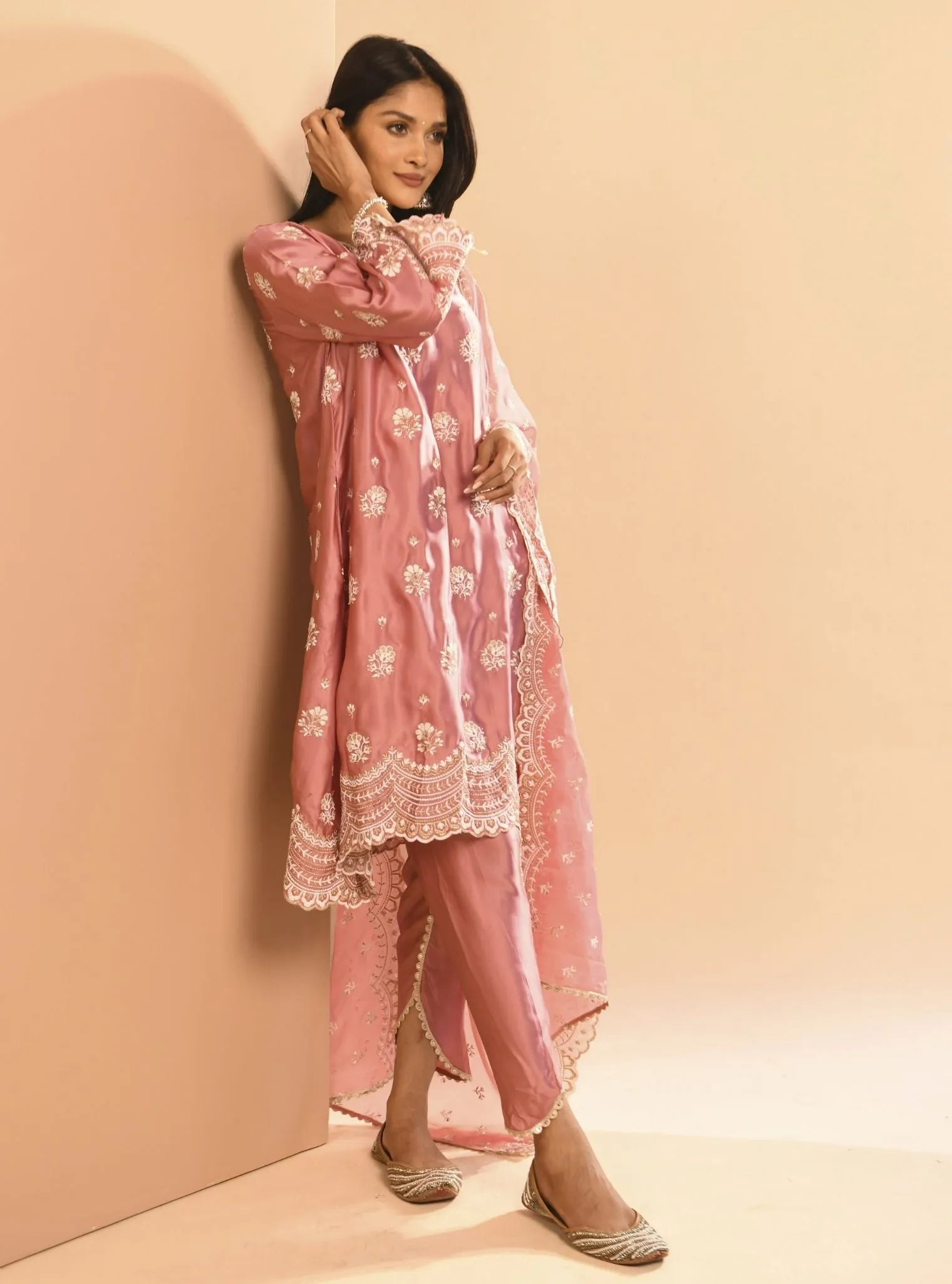 Mulmul Luxe Satin Mehar Mauve Kurta with Mulmul Luxe Satin Mehar Mauve Pant