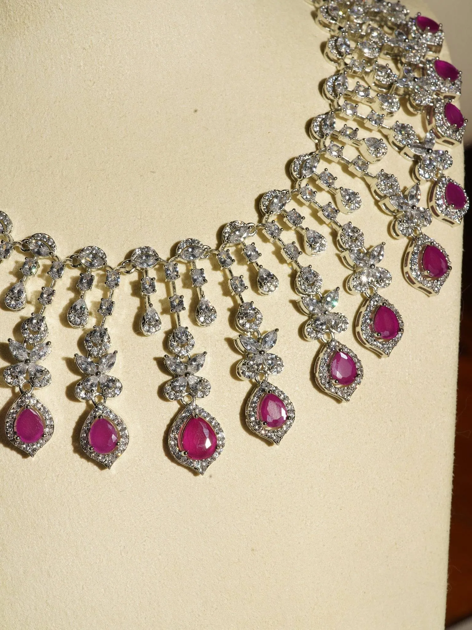 Raha- Diamanté Accent Classic Necklace Set