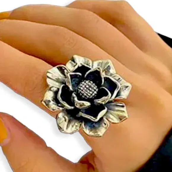 Silver Antique Flower Statement Ring