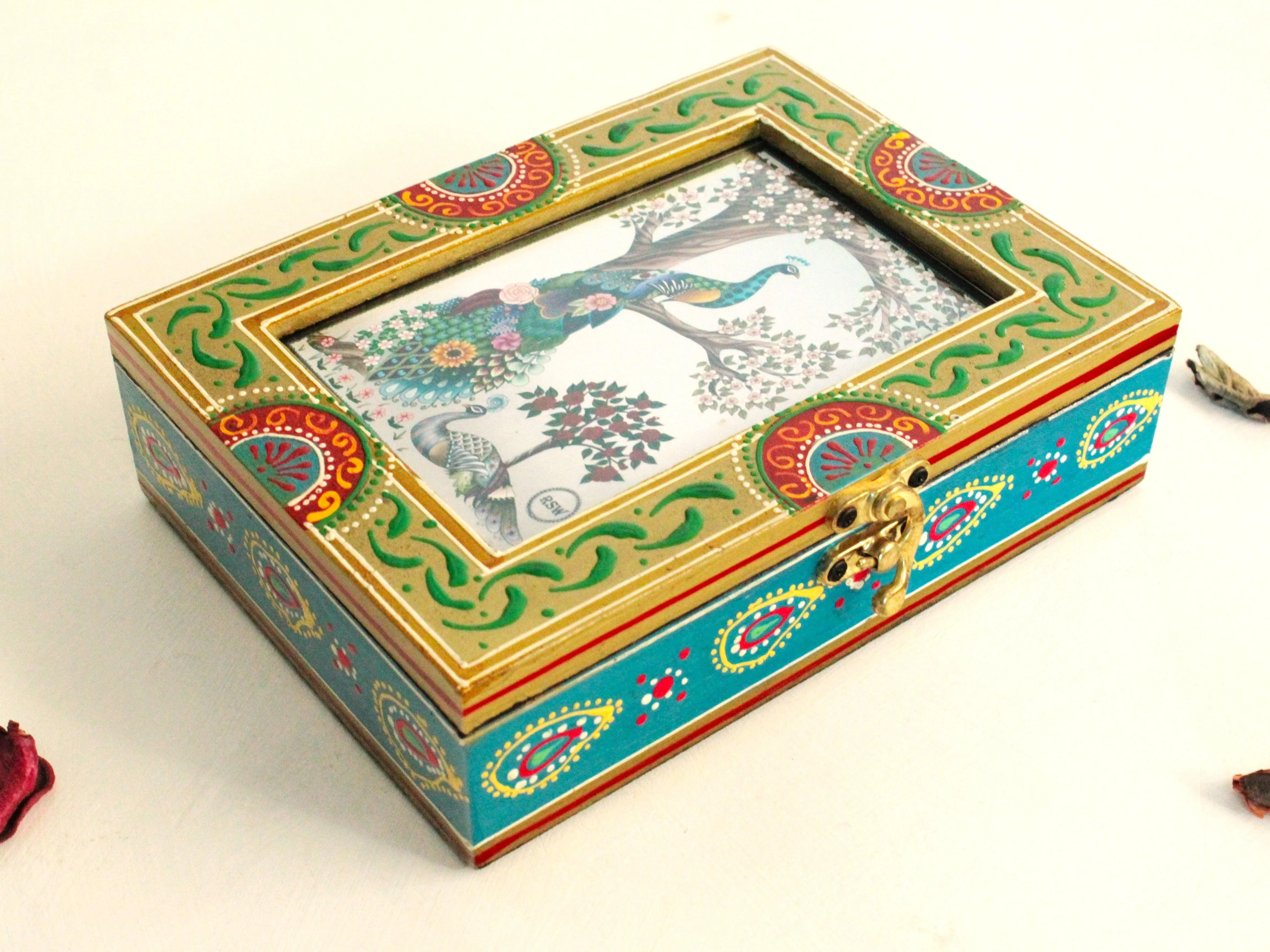 Timeless Beauty: Wooden Jewelry Box